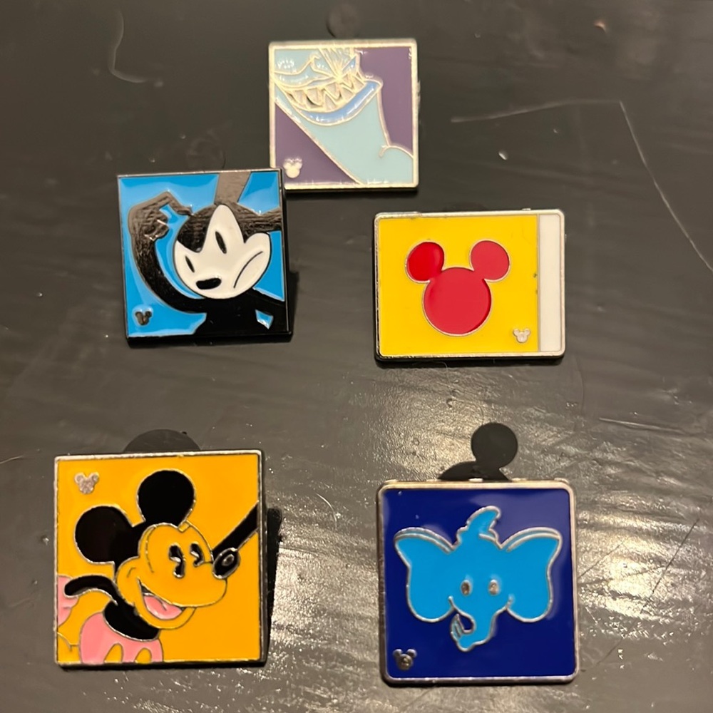 Disney Hidden Mickey Pins
